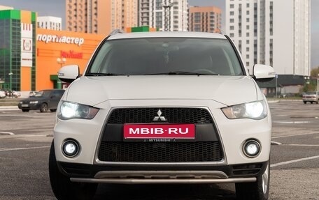 Mitsubishi Outlander III рестайлинг 3, 2010 год, 1 000 000 рублей, 1 фотография