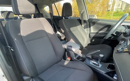 Toyota RAV4, 2017 год, 2 600 000 рублей, 11 фотография