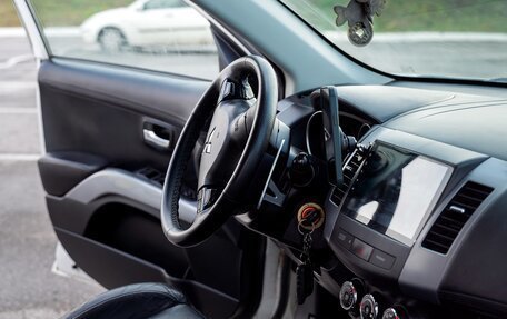 Mitsubishi Outlander III рестайлинг 3, 2010 год, 1 000 000 рублей, 8 фотография