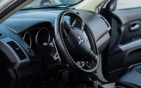 Mitsubishi Outlander III рестайлинг 3, 2010 год, 1 000 000 рублей, 12 фотография