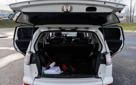 Mitsubishi Outlander III рестайлинг 3, 2010 год, 1 000 000 рублей, 9 фотография