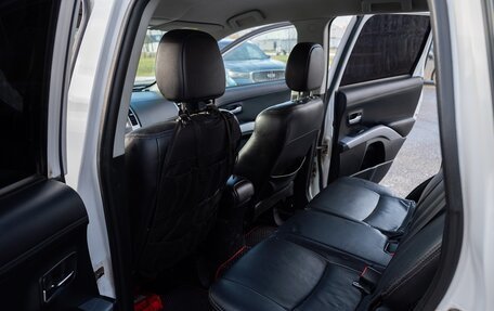 Mitsubishi Outlander III рестайлинг 3, 2010 год, 1 000 000 рублей, 10 фотография