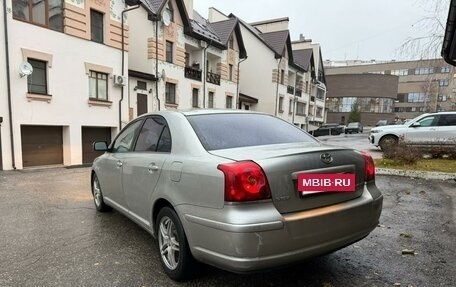 Toyota Avensis III рестайлинг, 2006 год, 1 000 000 рублей, 12 фотография