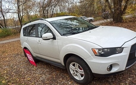 Mitsubishi Outlander III рестайлинг 3, 2010 год, 1 200 000 рублей, 16 фотография