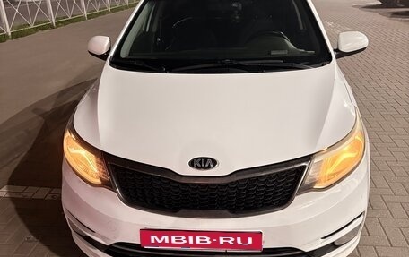 KIA Rio III рестайлинг, 2015 год, 1 050 000 рублей, 1 фотография