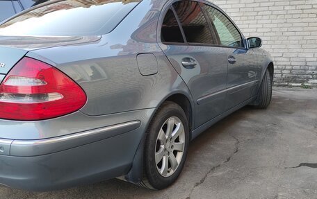 Mercedes-Benz E-Класс, 2004 год, 1 000 000 рублей, 3 фотография