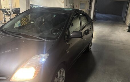 Toyota Prius, 2008 год, 900 000 рублей, 3 фотография