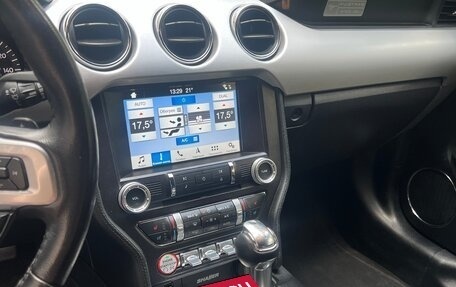 Ford Mustang VI рестайлинг, 2015 год, 2 350 000 рублей, 8 фотография