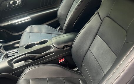 Ford Mustang VI рестайлинг, 2015 год, 2 350 000 рублей, 9 фотография