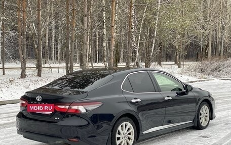 Toyota Camry, 2022 год, 2 900 000 рублей, 3 фотография