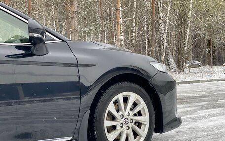 Toyota Camry, 2022 год, 2 900 000 рублей, 5 фотография