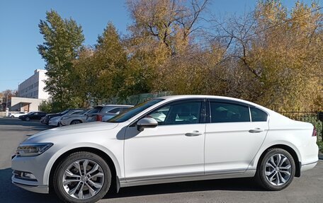 Volkswagen Passat B8 рестайлинг, 2015 год, 1 730 000 рублей, 7 фотография