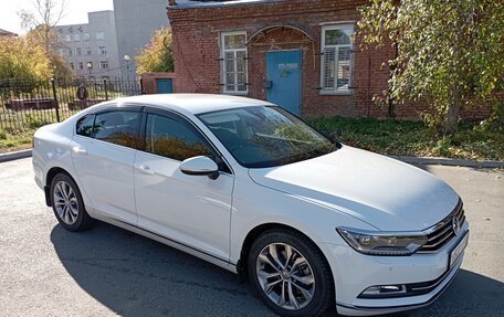Volkswagen Passat B8 рестайлинг, 2015 год, 1 730 000 рублей, 9 фотография