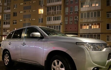 Mitsubishi Outlander III рестайлинг 3, 2012 год, 1 500 000 рублей, 1 фотография