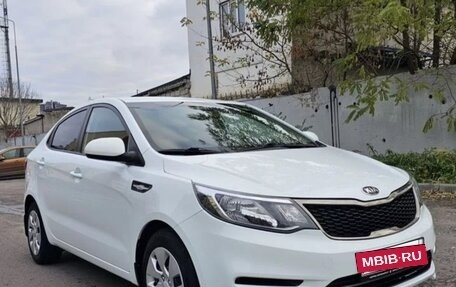 KIA Rio III рестайлинг, 2016 год, 1 025 000 рублей, 2 фотография