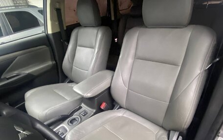 Mitsubishi Outlander III рестайлинг 3, 2012 год, 1 500 000 рублей, 2 фотография