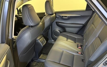 Lexus NX I, 2017 год, 2 920 000 рублей, 14 фотография