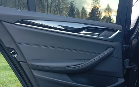 BMW 5 серия, 2019 год, 2 600 000 рублей, 14 фотография