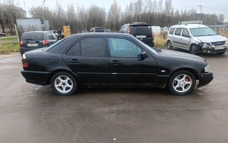 Mercedes-Benz C-Класс, 1998 год, 135 000 рублей, 2 фотография