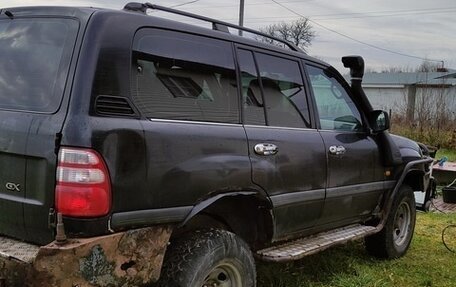 Toyota Land Cruiser 100 рестайлинг 2, 2003 год, 1 500 000 рублей, 15 фотография