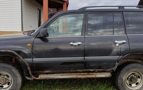 Toyota Land Cruiser 100 рестайлинг 2, 2003 год, 1 500 000 рублей, 12 фотография