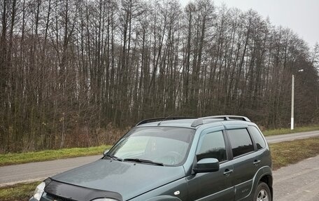 Chevrolet Niva I рестайлинг, 2012 год, 630 000 рублей, 2 фотография