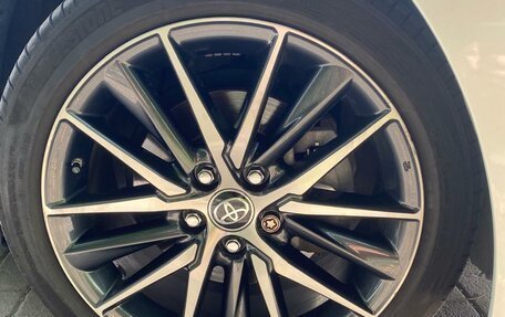 Toyota Camry, 2021 год, 2 990 000 рублей, 10 фотография