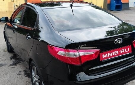 KIA Rio III рестайлинг, 2014 год, 950 000 рублей, 4 фотография