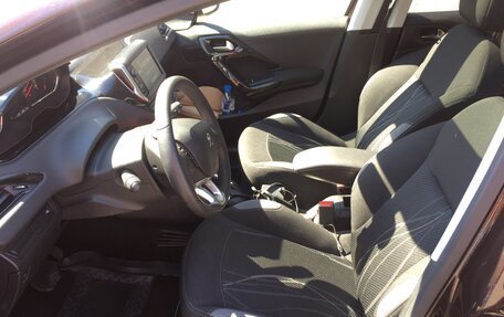 Peugeot 208 II, 2013 год, 650 000 рублей, 13 фотография