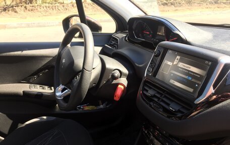 Peugeot 208 II, 2013 год, 650 000 рублей, 4 фотография