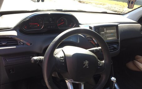 Peugeot 208 II, 2013 год, 650 000 рублей, 11 фотография