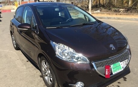 Peugeot 208 II, 2013 год, 650 000 рублей, 8 фотография