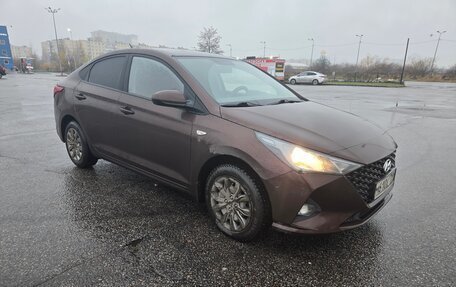 Hyundai Solaris II рестайлинг, 2021 год, 1 690 000 рублей, 3 фотография