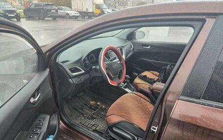 Hyundai Solaris II рестайлинг, 2021 год, 1 690 000 рублей, 7 фотография