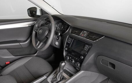 Skoda Octavia, 2019 год, 1 837 700 рублей, 4 фотография