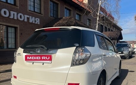 Honda Fit Shuttle I рестайлинг, 2013 год, 1 095 000 рублей, 8 фотография