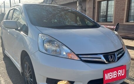 Honda Fit Shuttle I рестайлинг, 2013 год, 1 095 000 рублей, 11 фотография