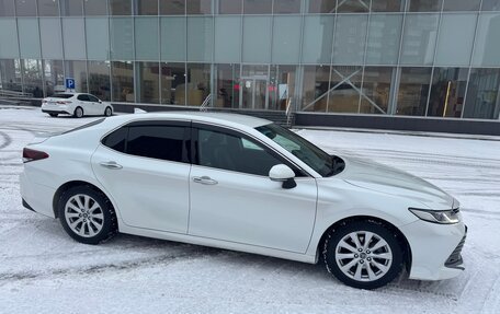 Toyota Camry, 2018 год, 2 300 000 рублей, 3 фотография