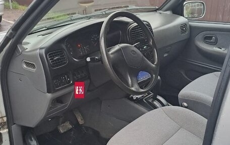 KIA Sportage IV рестайлинг, 2003 год, 180 000 рублей, 10 фотография