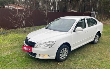 Skoda Octavia, 2011 год, 850 000 рублей, 2 фотография