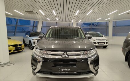 Mitsubishi Outlander III рестайлинг 3, 2016 год, 1 620 000 рублей, 3 фотография