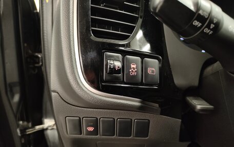 Mitsubishi Outlander III рестайлинг 3, 2016 год, 1 620 000 рублей, 5 фотография