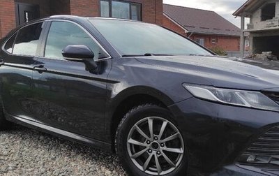 Toyota Camry, 2019 год, 1 999 000 рублей, 1 фотография