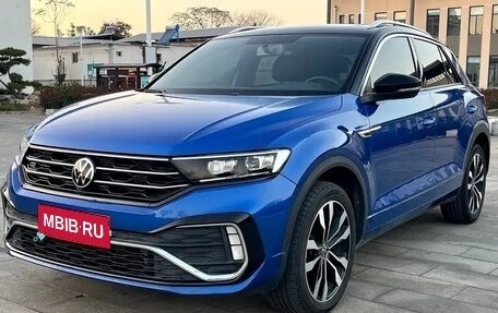 Volkswagen T-Roc I, 2022 год, 1 694 000 рублей, 1 фотография