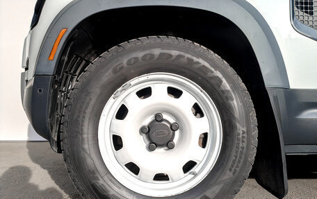 Land Rover Defender II, 2021 год, 4 913 000 рублей, 18 фотография