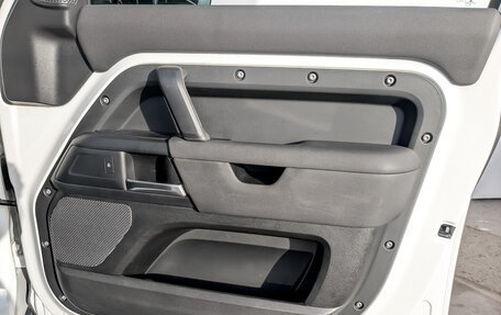 Land Rover Defender II, 2021 год, 4 913 000 рублей, 24 фотография