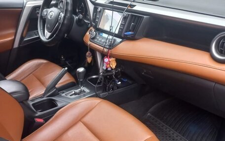 Toyota RAV4, 2018 год, 3 000 000 рублей, 1 фотография