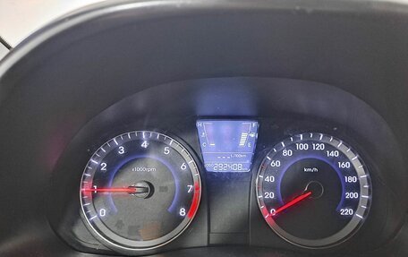 Hyundai Solaris II рестайлинг, 2011 год, 539 000 рублей, 16 фотография