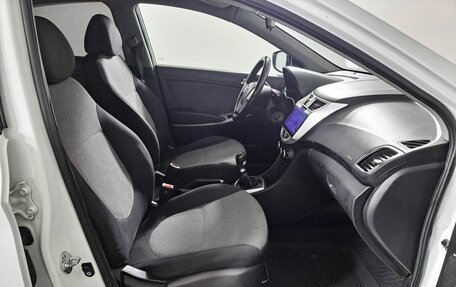 Hyundai Solaris II рестайлинг, 2011 год, 539 000 рублей, 13 фотография