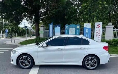 BMW 1 серия, 2022 год, 1 700 000 рублей, 7 фотография